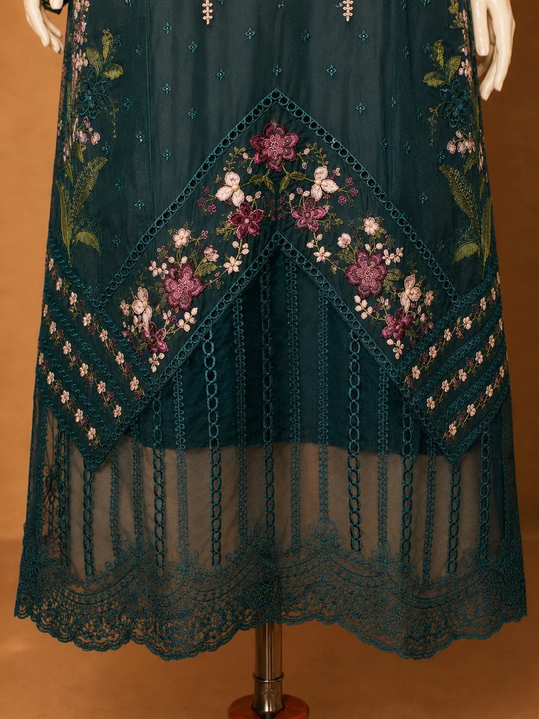 3 Piece - Embroidered cotton Suit - Image 3