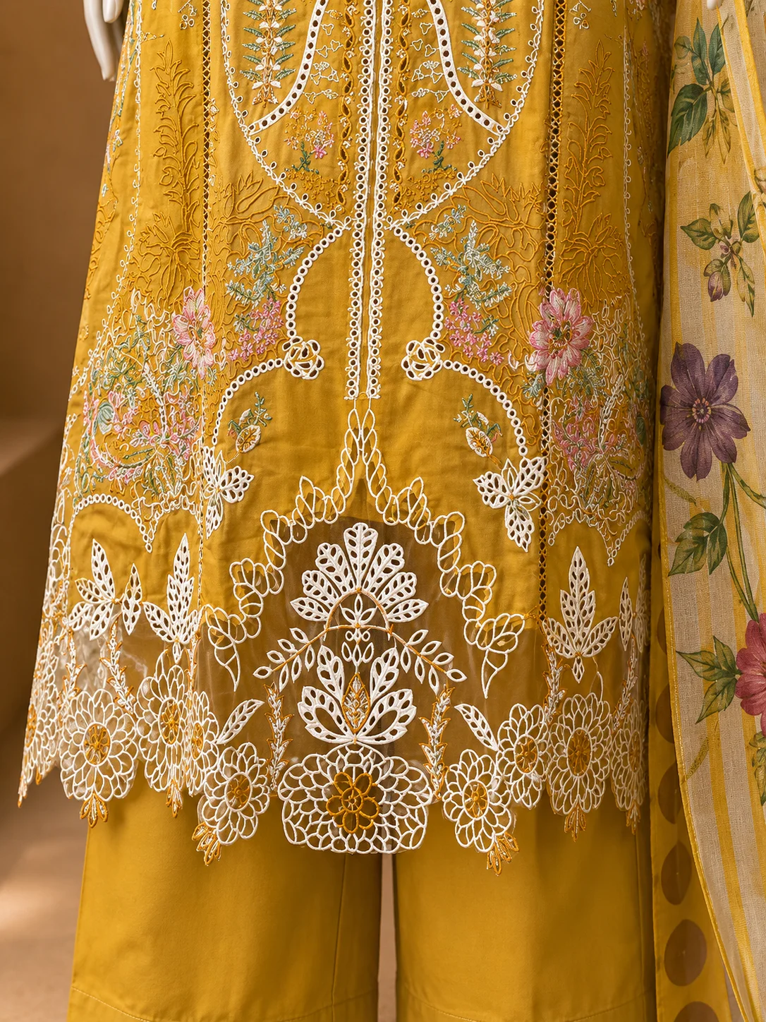 3 Piece - Embroidered cotton Suit - Image 3
