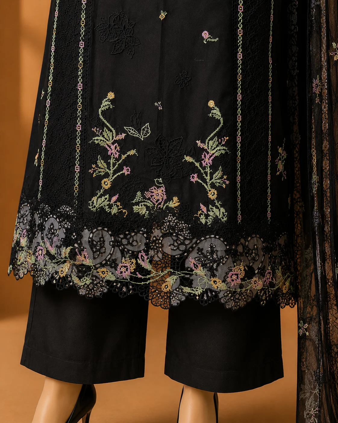 3 Piece - Embroidered cotton Suit - Image 3