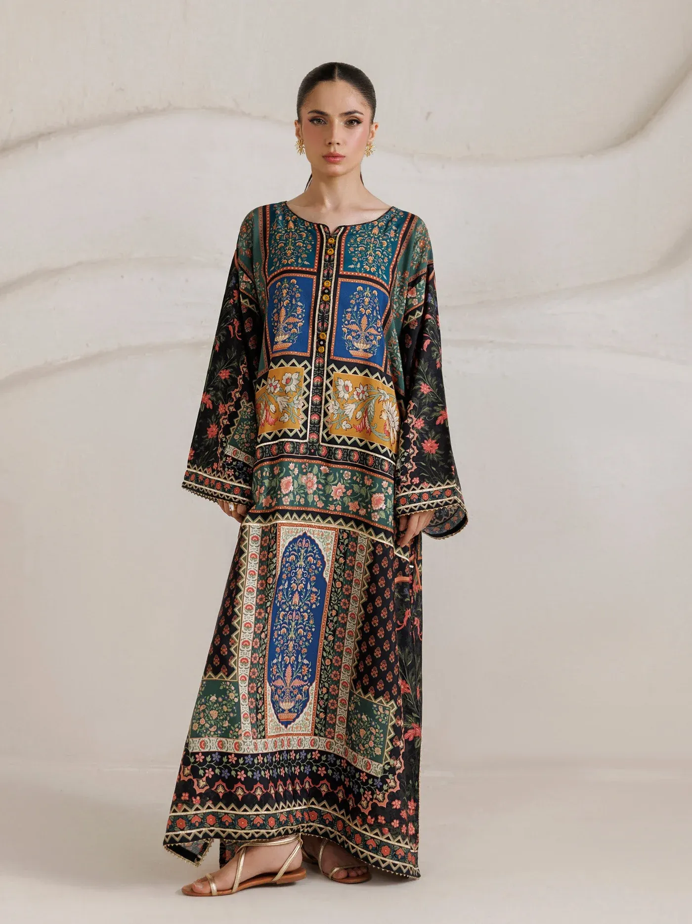 01 - KAFTAN