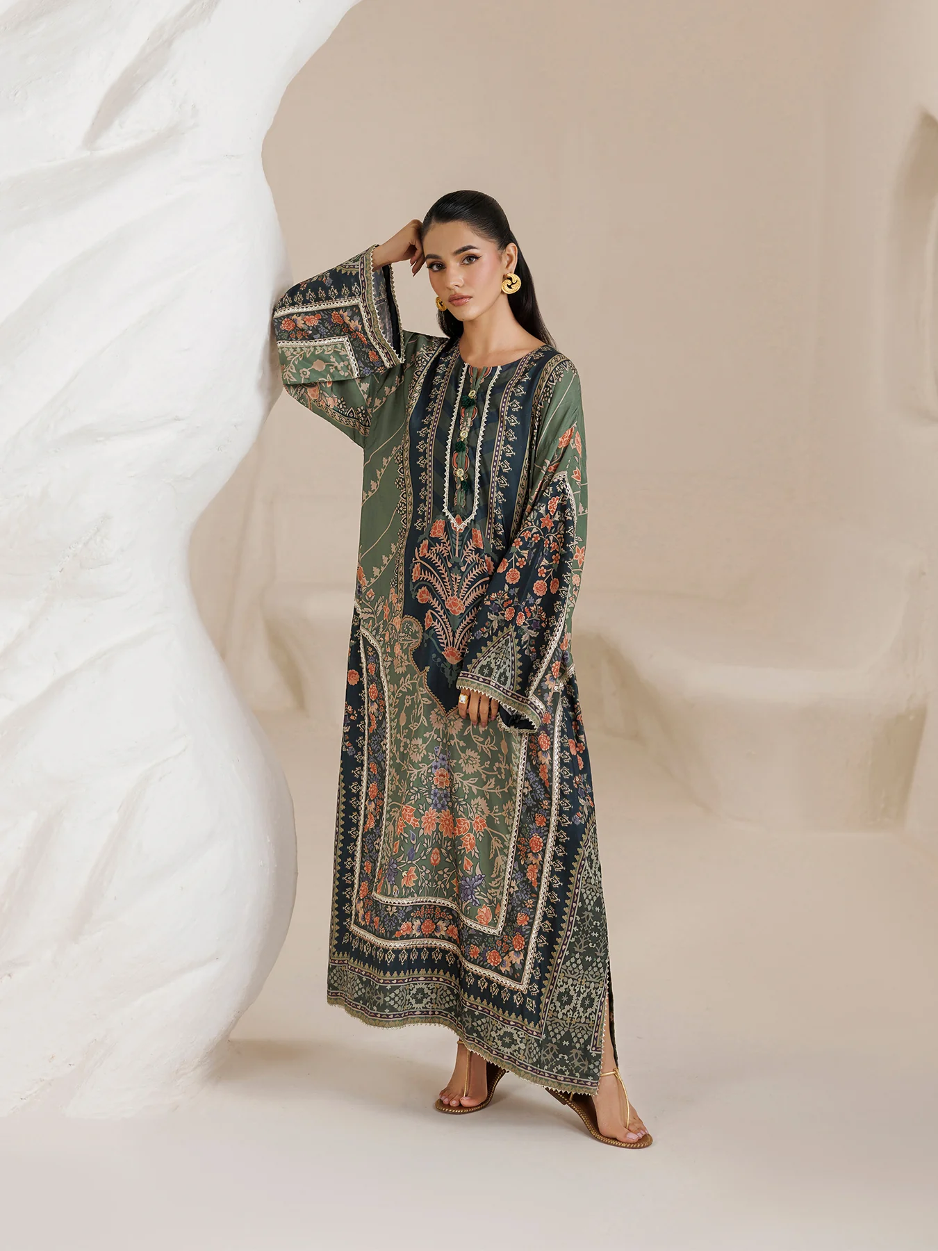 -04-KAFTAN Hover